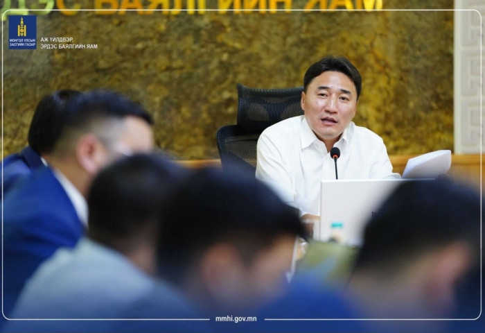 “Шатахууны түгээлтэд хойрго хандаж байгаа ААН-үүдийн тусгай зөвшөөрлийг нь цуцлах хүртэл арга хэмжээ авна“