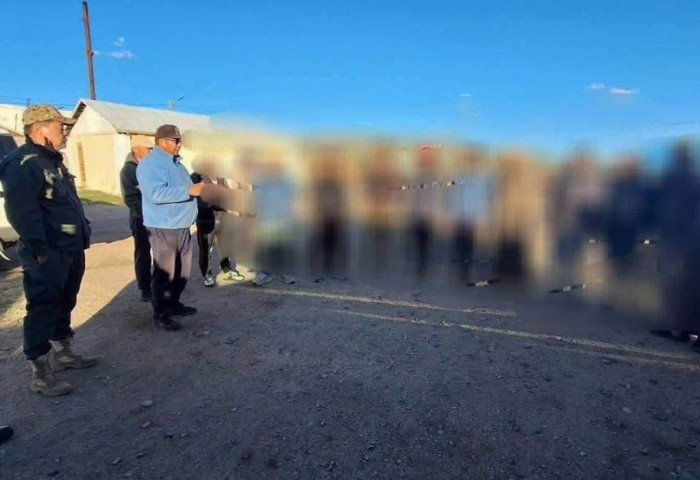 Баянхонгор аймагт идлэг шонхор барих зөвшөөрлийг цуцалжээ