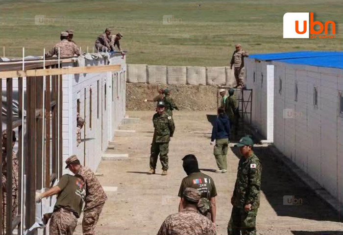 Монгол, Японы цэргийн инженерүүд цэргийн бааз барьж байна