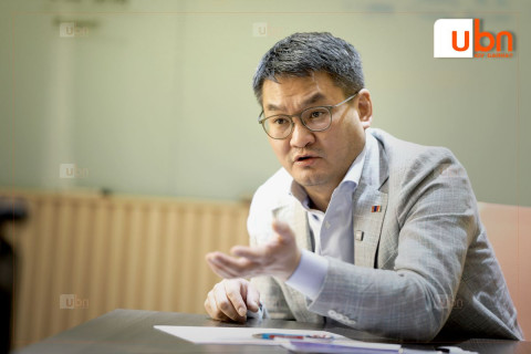 Ө.Шижир: Хэмнэе биш ёстой нэг “Баруун солгойгүй үрээд өгье“ гэсэн, сонгууль угтсан төсөв байна