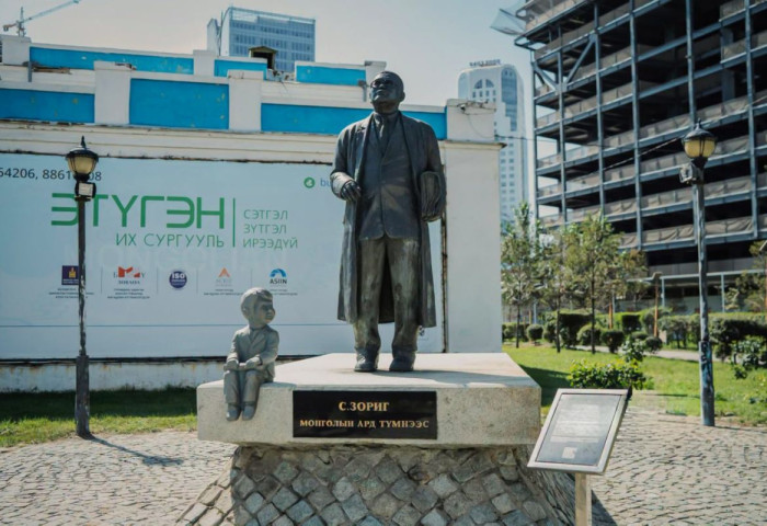 НЗДТГ: С.Зориг, Д.Нацагдорж, Б.Явуухулангийн хөшөөний дэргэд зөвшөөрөлгүй байрлуулсан хөшөөг шилжүүлнэ