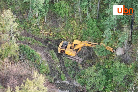 Сэлэнгэ аймгийн ерөө сумын нутагт хууль бус олборлолт хийхээр бэлтгэсэн техникүүдийг илрүүллээ 