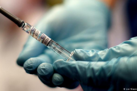 Норвегт вакцин хийлгэсэн 23 хүн нас баржээ