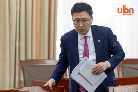 Төсвийн тодотгол хэлэлцэх ЭЗБХ-ны хурал ирц бүрдээгүйн улмаас ХОЙШИЛЛОО