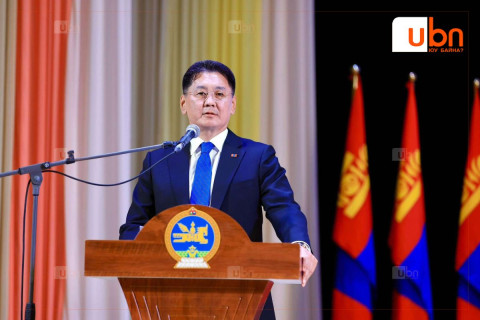У.Хүрэлсүх: Төрийн албан хаагчийг нам, улс төрийн харьяалал, үндэс угсаа, гарал үүслээр нь ялгаварлан гадуурхаж болохгүй