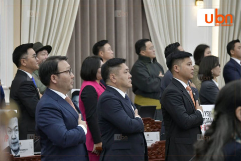 Намрын чуулганаар 35 хууль, тогтоолын төсөл хэлэлцэнэ
