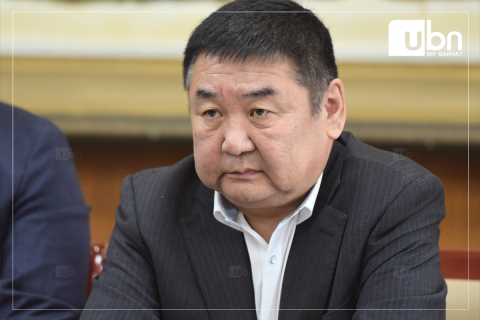 Д.Ганбат: “Ардчилсан сэргэлт” холбооноос намайг Ерөнхийлөгчид нэр дэвшүүлэх шийдвэрийг би хүндэтгэлтэйгээр хүлээж авсан