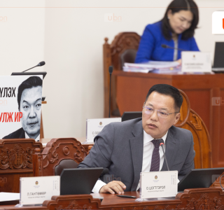 АН-ынхан “Төрөө хямралаас гаргасан уу, түмнээ ядуурлаас аварсан уу“ сэдвээр Ерөнхий сайдтай мэтгэлцэнэ