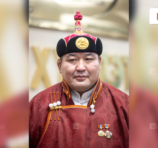 Улсын аварга Ч.Санжаадамба гэм буруугаа ухамсарлаж, хохирлыг нөхөн төлсөн тул эрүүгийн хариуцлагаас чөлөөлөгджээ