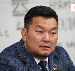 Гэр бүлийн хүчирхийлэл үйлдсэн НИТХ-ын төлөөлөгч Б.Эрдэнэсүхэд 4.6 жилийн хорих ял оноолоо