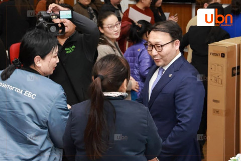 Хөвсгөл аймгийн боловсролын салбарт 1 тэрбум төгрөгийн тоног төхөөрөмжийн хөрөнгө оруулалт хийгдлээ