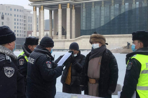 Төв талбайгаас ил гал гаргах хэрэгслийг буцааж, С.Ганбаатарын майханд цахилгаан халаагуур холбожээ