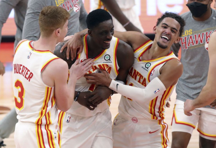 Тони Снеллийн хожлын шидэлтээр Атланта Торонтог хожлоо