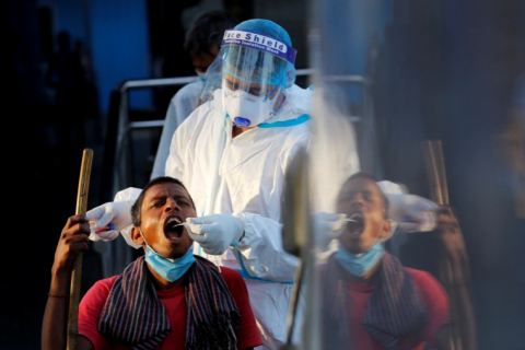 Энэтхэгт нэг өдөрт илэрсэн халдварын тохиолдол 100,000 давлаа
