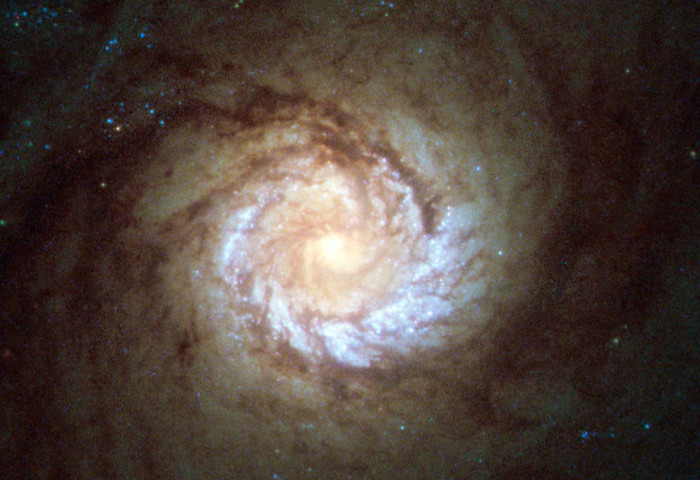 “Hubble” мушгиа галактикийн зургийг буулгажээ