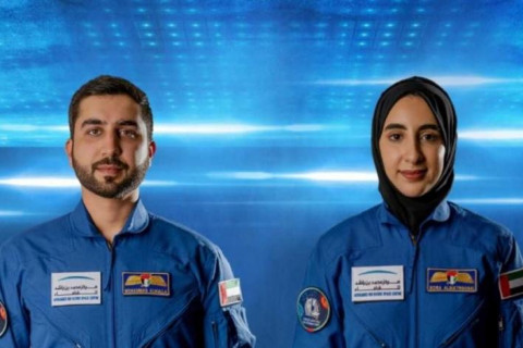 Араб анхны эмэгтэй сансрын нисэгчээ танилцуулжээ