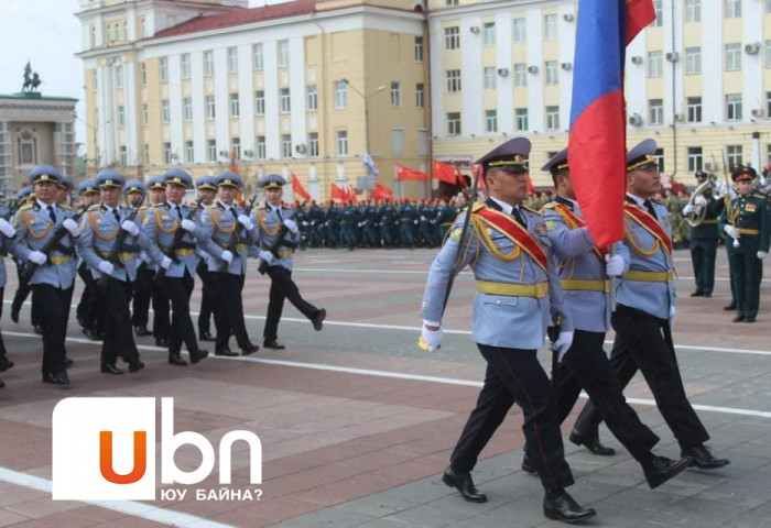 Д.Батзориг: Улаан-Үд хотын талбайд Монгол цэргүүдийн жагсаалыг харах гэж дүүрэн хүн цугласан