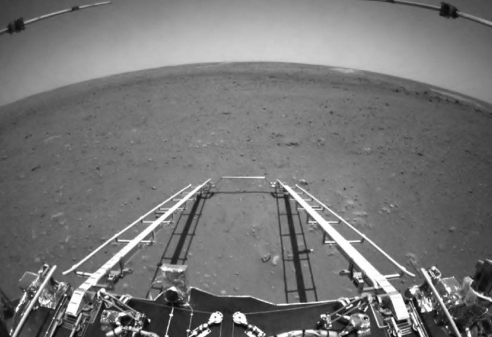 БНХАУ-ын судалгааны аппарат Ангараг гараг дээрх анхны зургуудаа илгээв