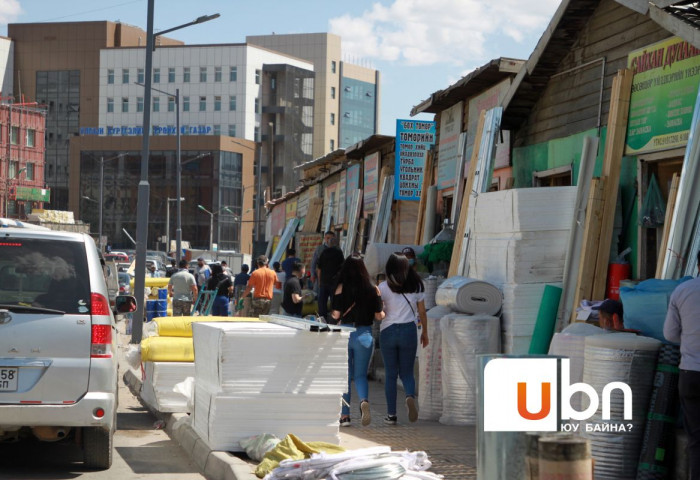 Сурвалжилга: Дотоодын үйлдвэрлэл хаалгаа барьж, барилгын материалын үнэ тэнгэрт хадав