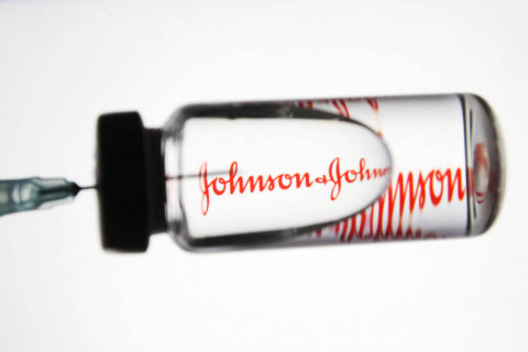 “Johnson & Johnson” вакцинаа Японд бүртгүүлэх хүсэлт өгчээ