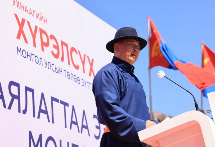 Нэр дэвшигч У.Хүрэлсүх Завхан, Говь-Алтай аймгийн иргэд сонгогчдод мөрийн хөтөлбөрөө танилцууллаа