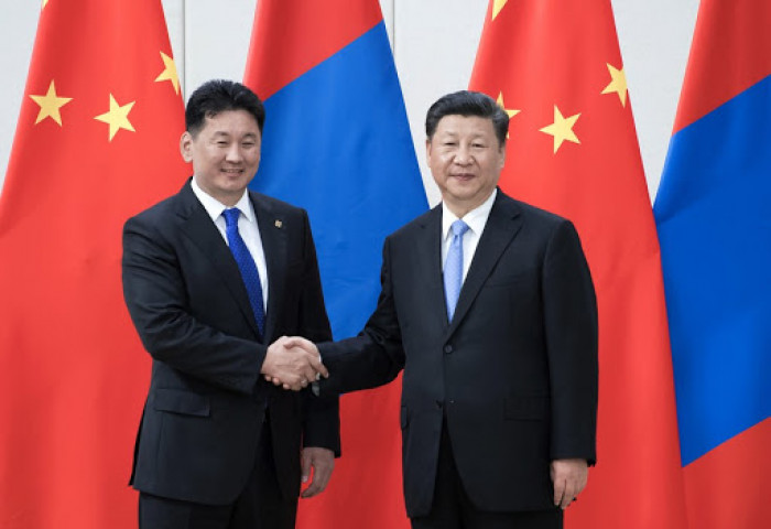 БНХАУ-ын хэвлэлд Хятад, Монгол Улсын төрийн тэргүүн нар утсаар ярьсан тухай онцолжээ