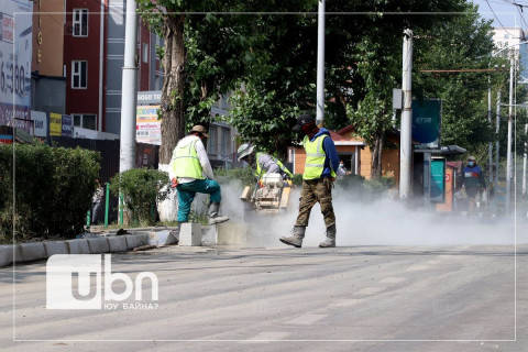 ФОТО: Зүүн дөрвөн зам орчмын зам засварын ажил үргэлжилж байна