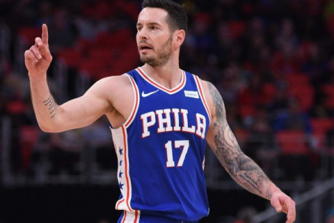 Бичлэг: Зодог тайлж буйгаа зарлаад буй JJ Redick-ийн шилдэг тоглолтууд