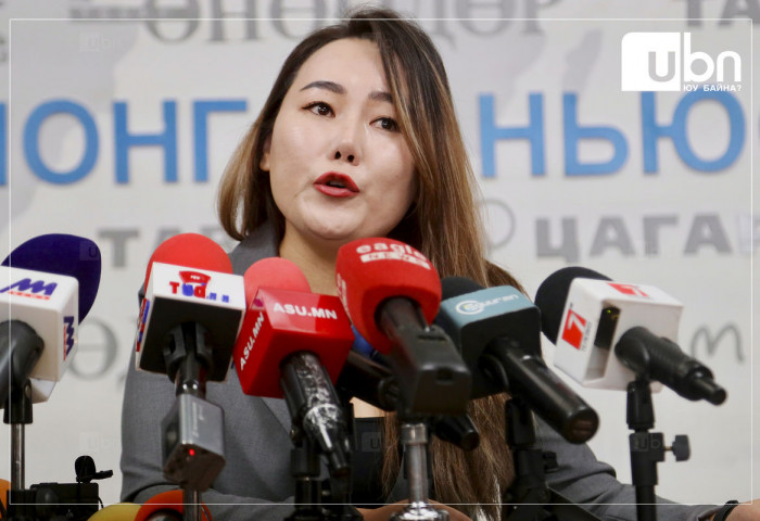 Э.Бат-Үүл “Монгол Улсын иргэн би Украиныг өмгөөлөх эрхтэй“ уриан дор өлсгөлөн зарласан“