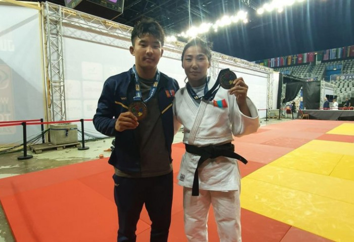“Женко” клубийн хоёр тамирчин дэлхийн цуврал тэмцээнээс хүрэл медаль хүртлээ