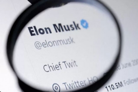 Элон Маск твиттер хаягаа баталгаажуулж цэнхэр тэмдэглэгээ авахыг хүссэн хэрэглэгчээс сар бүр 8 доллар авна