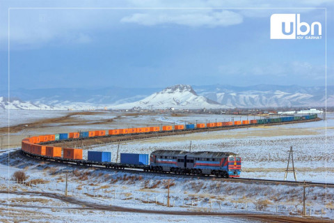 Аравдугаар сард Замын-Үүд өртөөнөөс экспортын ачаатай 428 галт тэрэг БНХАУ-руу гарчээ