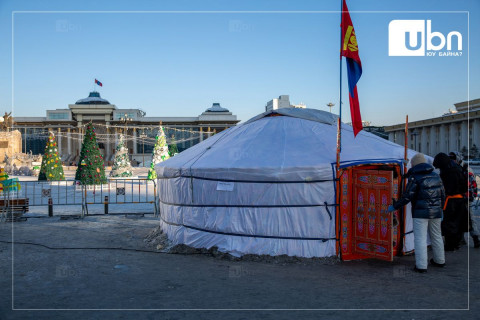 Жагсагчдад дулаалгатай хоёр гэр нэмж олгон, зурагт, ДДЭШ сувгийн антенн холбуулж өгөх шийдвэр гарчээ