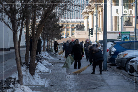 ФОТО: Бүх нийтийн цэвэрлэгээнд 2186 ажилтан, албан хаагч оролцлоо