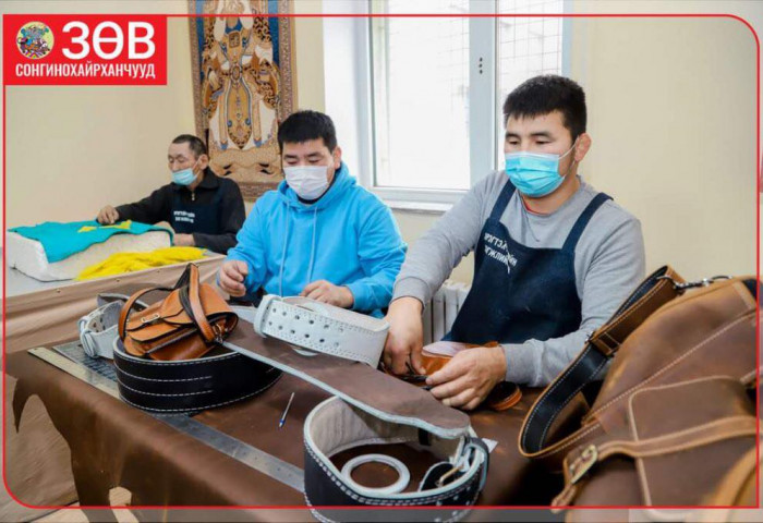 СУРВАЛЖИЛГА: Монголын анхны “Эрэгтэйчүүдийн хөгжлийн төв”-д залуус хөдөлмөрт суралцахаар очиж байна