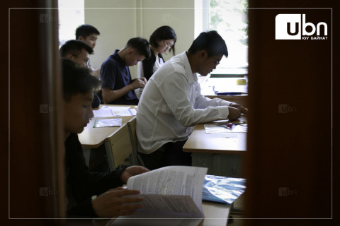 Монгол хэл бичгийн шалгалт маргааш орон даяар зэрэг эхэлнэ