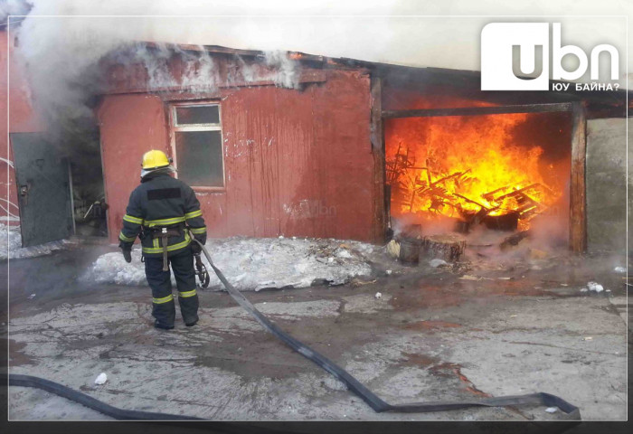 Сэрэмжлүүлэг: 7 настай 3 хүүхэд хүн амьдардаггүй байшинг галдан шатаажээ