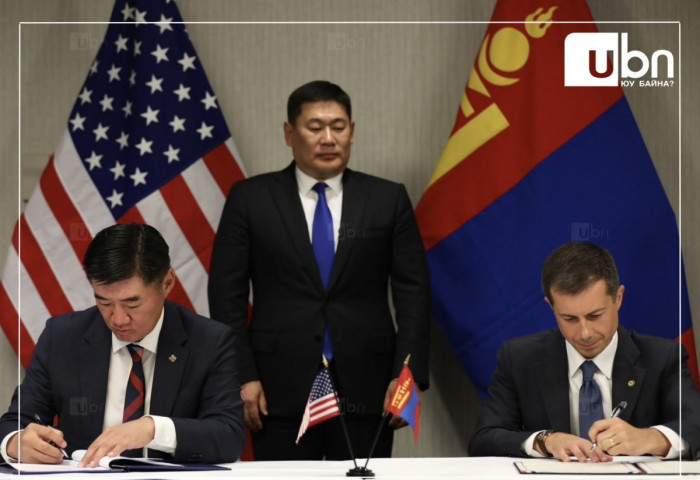 АЙЛЧЛАЛ: Монгол Улс, АНУ-ын тээврийн салбарт хамтран ажиллах санамж бичиг байгуулж, хоёр тал томилогдсон төлөөлөгчөөрөө дамжуулан байнгын харилцаа холбоотой ажиллахаар болов