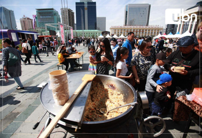 “UB Food festival 2023” наймдугаар сарын 18-20-нд Сүхбаатарын талбайд болно