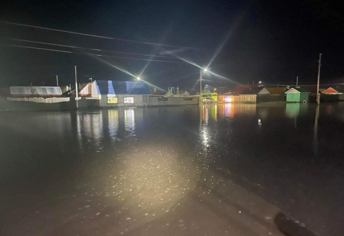 ОБЕГ: Усанд боогдсон 11 хүний аюулгүй байдлыг хангалаа