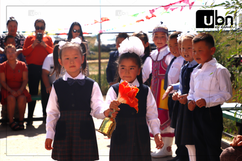 ШУУД: Төв аймгийн Жаргалант сумын Загдал багийн сургуулийн нээлт болж байна