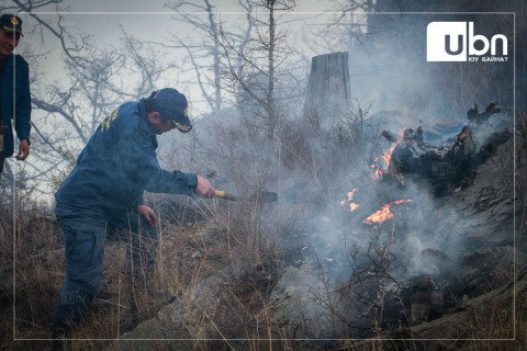 Сүхбаатар аймгийн Эрдэнэцагаан суманд ой хээрийн түймэр гарч, 2400 га талбай өртжээ