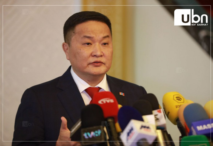 Ж.Сүхбаатар: “Бүх зүйл шалгагдана шүү. Тиймээс хуулийн дагуу ажиллаж, чанарынхаа асуудалд анхаараарай“ гэж бүгдэд нь хэлж сануулж байсан