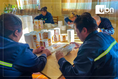 СУРВАЛЖИЛГА: Цагаан таягтнууд цаасан уутнаас эхлээд ариун цэврийн цаас үйлдвэрлэж, Монголчуудынхаа хэрэглээг хангаж байна