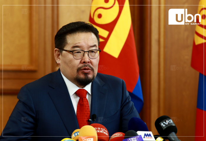 ШУУД: УИХ-ын дарга Г.Занданшатар Орос-Монголын парламент хоорондын комисс байгуулсан нь хууль зөрчсөн эсэх талаар тайлбар өгч байна