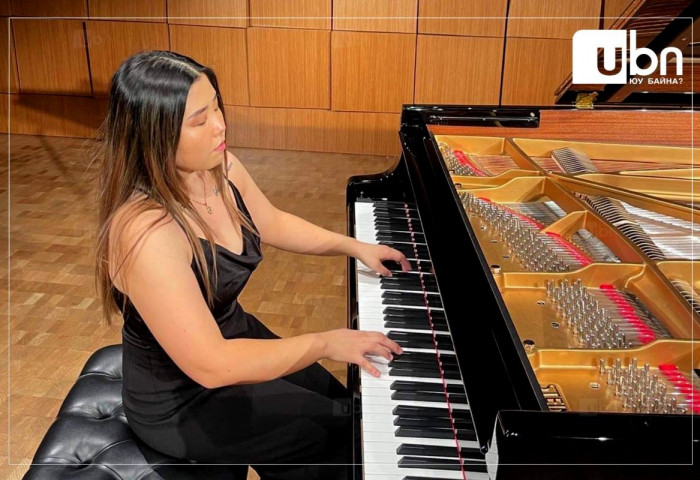 Нью Иоркийн их сургуулийн хөгжмийн багш У.Ану: Би гаднын оронд ажиллаж, амьдардаг ч олон улсын фестивалиудад Монгол Улсын төгөлдөр хуурч гэж овоглуулах дуртай