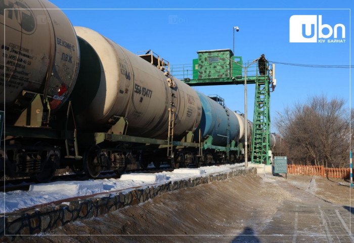 “УБТЗ” ХНН: 11 дүгээр сард 2390 цистерн вагон нефтийн бүтээгдэхүүн хүлээн авч тээвэрлээд байна