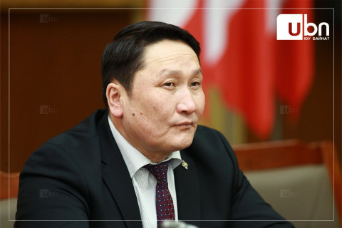 Н.Ганибал: Эрх баригчид “даварч“ байна. Монгол Улс ардчиллаас ухарсан