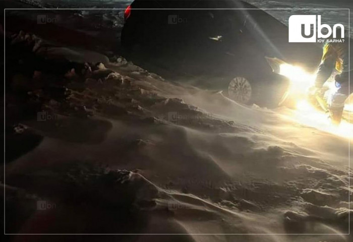 ОБЕГ: Хүчтэй цасан шуурганы улмаас төөрсөн 4 иргэнийг эсэн мэнд олжээ