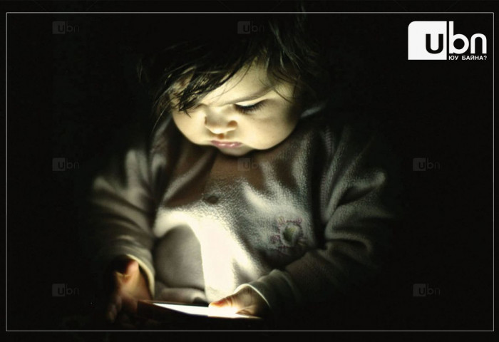 ЗӨВЛӨМЖ: Хүүхдээ дэлгэцэнд донтсон эсэхийг нь мэдэх ЭНГИЙН АРГА